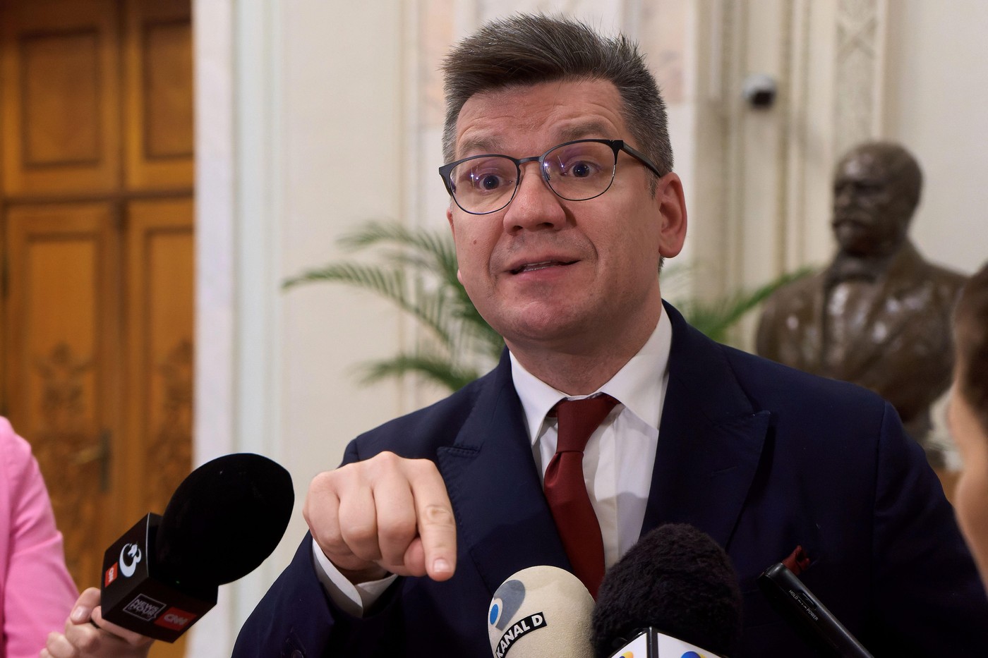 Scandal în Parlament: AUR, UDMR și USR, replici dure în plenul Camerei Deputaților