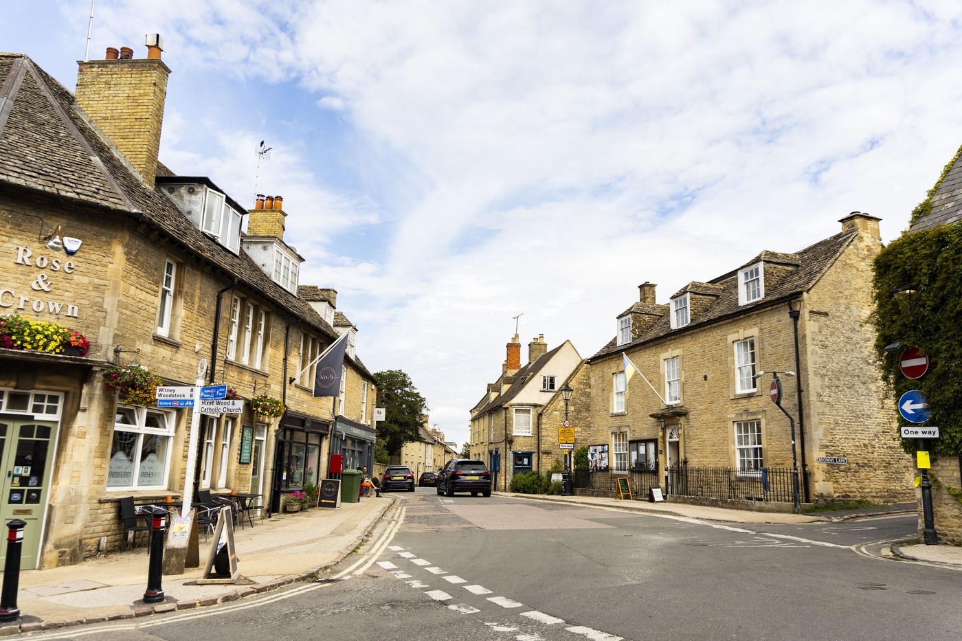 Vacanța unui vicepreședinte american, coșmar pentru un orășel englez