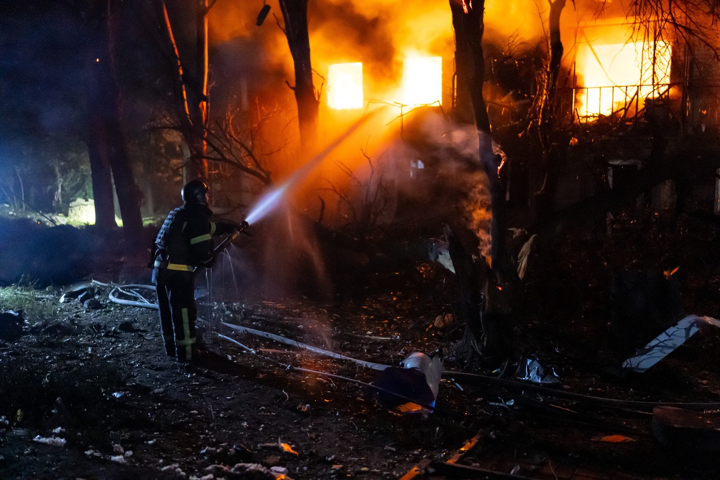 Atac masiv cu rachete și drone în Ucraina: Patru feroviari răniți, Polonia a mobilizat avioane militare