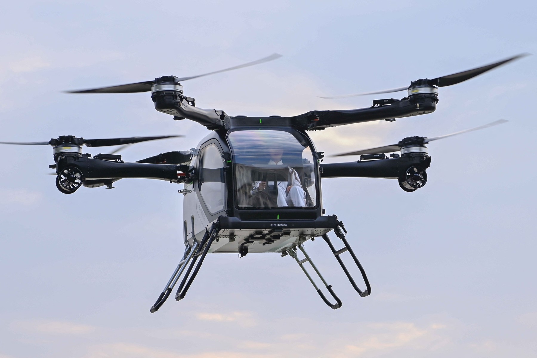 Mașinile zburătoare, în producție de masă din 2025: Anunțul Xpeng