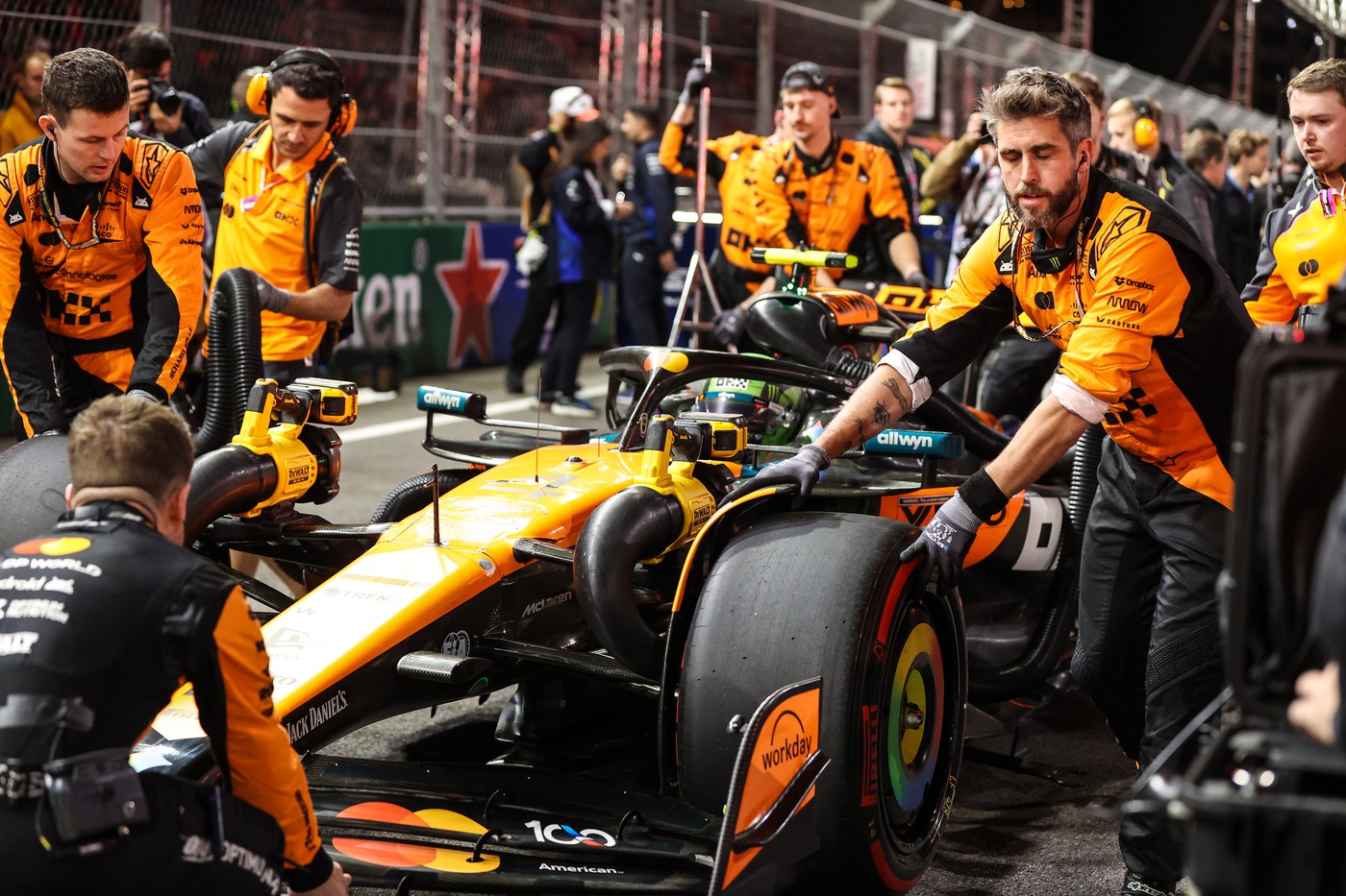 Șoc în Formula 1: Bolizii McLaren, descalificați după cursa din Las Vegas!