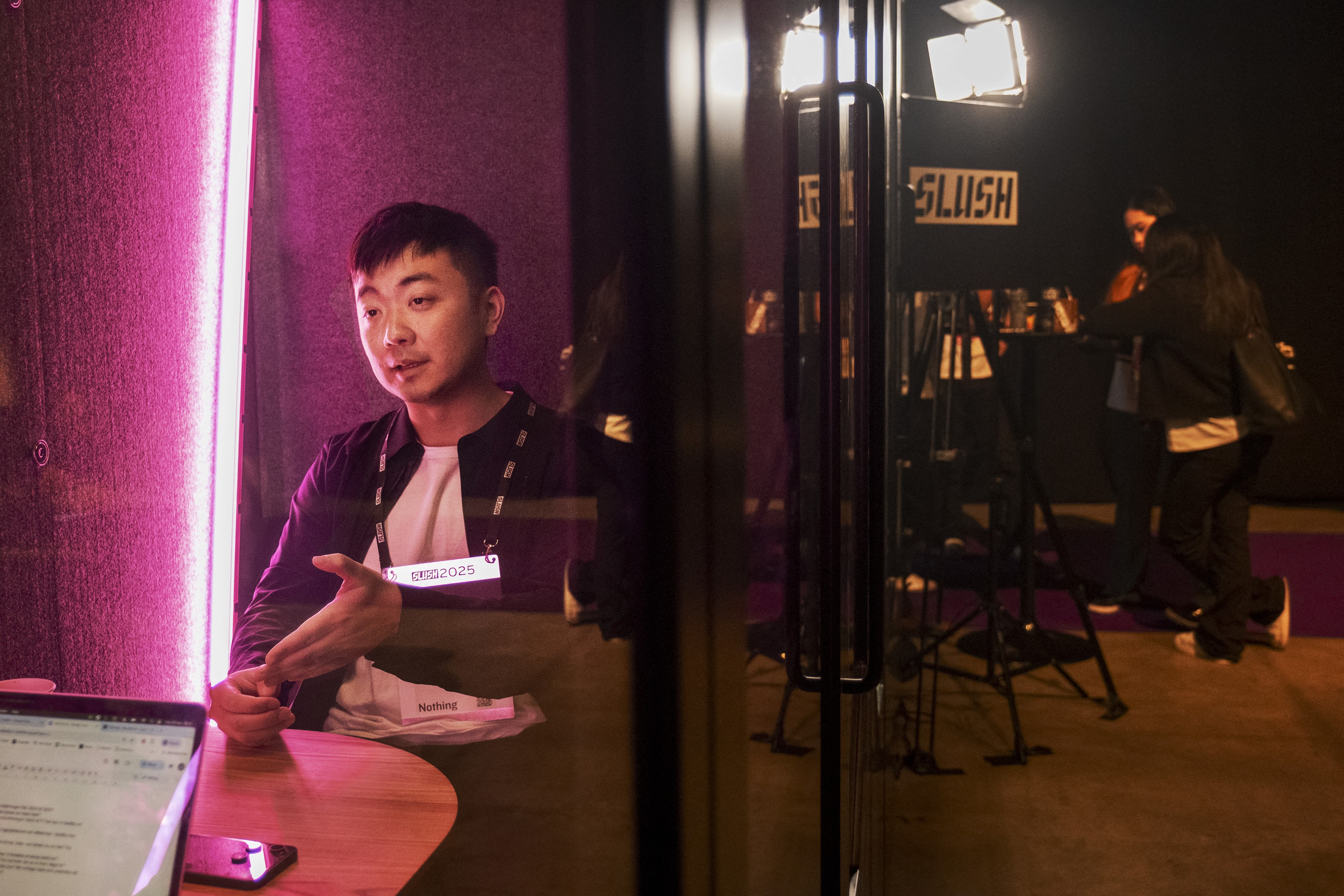 Șeful Nothing: Aplicațiile de smartphone vor dispărea. Ce le va înlocui