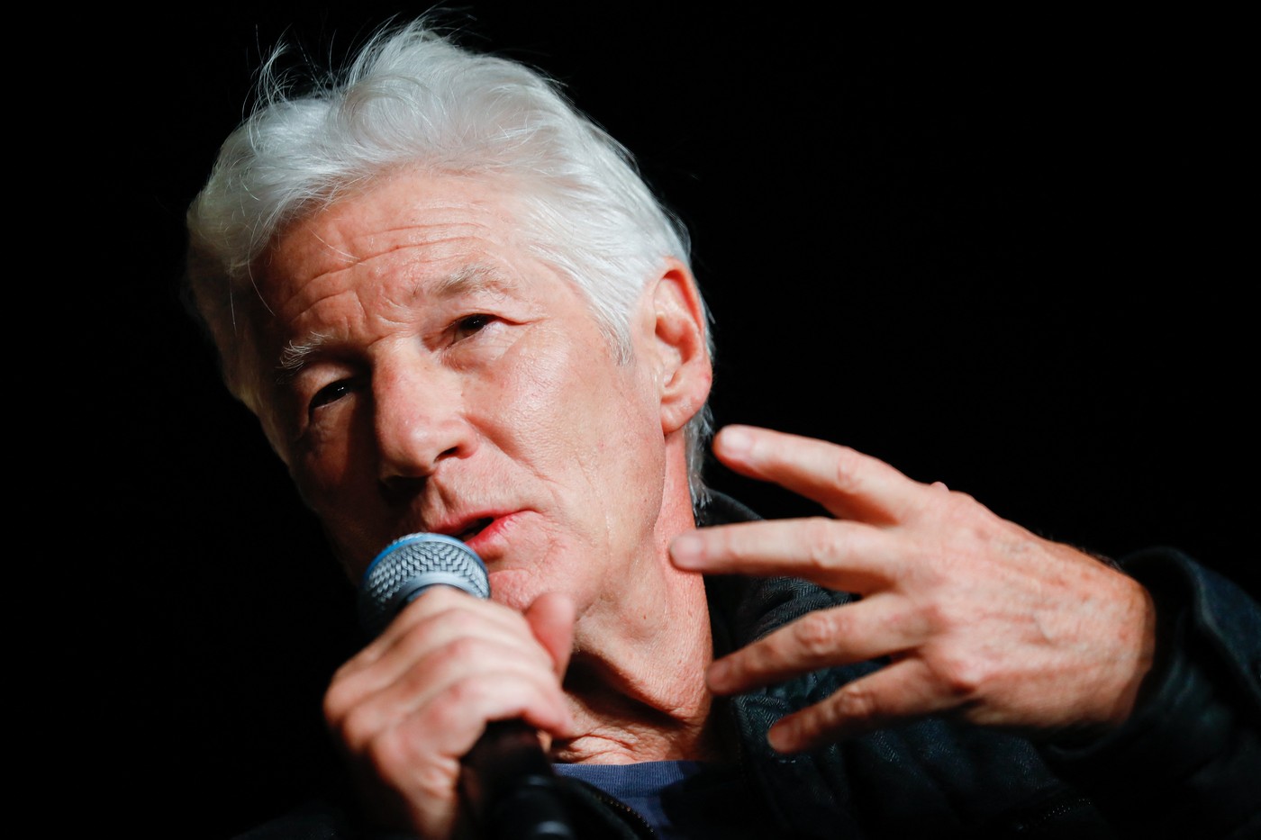 Richard Gere, atac dur la adresa lui Donald Trump: „Un maniac” care distruge „tot ce este bun”