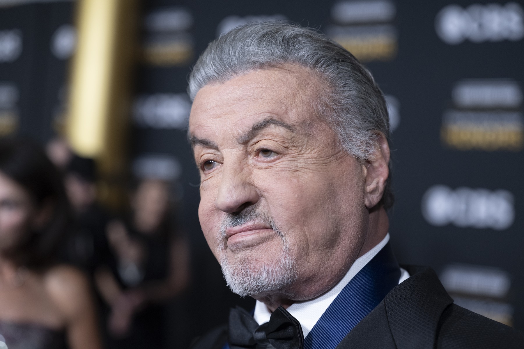 Sylvester Stallone dezvăluie că era să-l ia la bătaie pe un alt mare actor: „Unul dintre noi trebuia să plece”