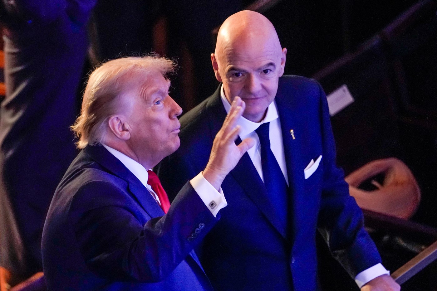 Trump încearcă să dreagă scandalul „cartonașului roșu” de la Cupa Mondială, care a indignat o lume întreagă / Reacție și de la UEFA contra FIFA