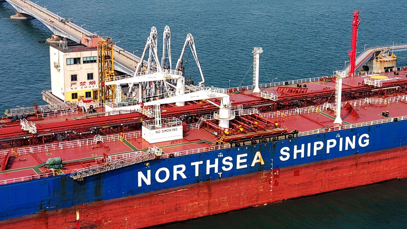 Economia globală, la răscruce: Războiul din Iran amenință cu stagflație sau recesiune