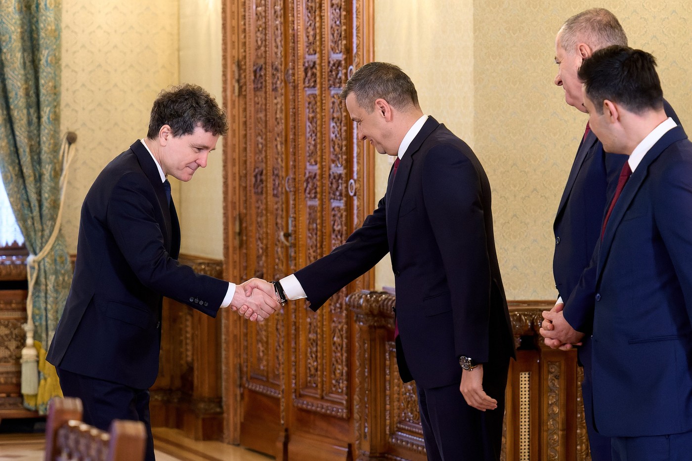 Ce poate face Nicușor Dan în fața unei majorități PSD-AUR: Un fost șef CCR clarifică situația