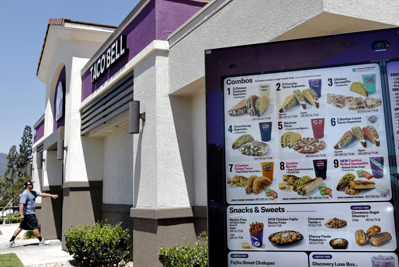 Un val de îmbolnăviri face Taco Bell să elimine salata din restaurantele pe care le are în mai multe state americane