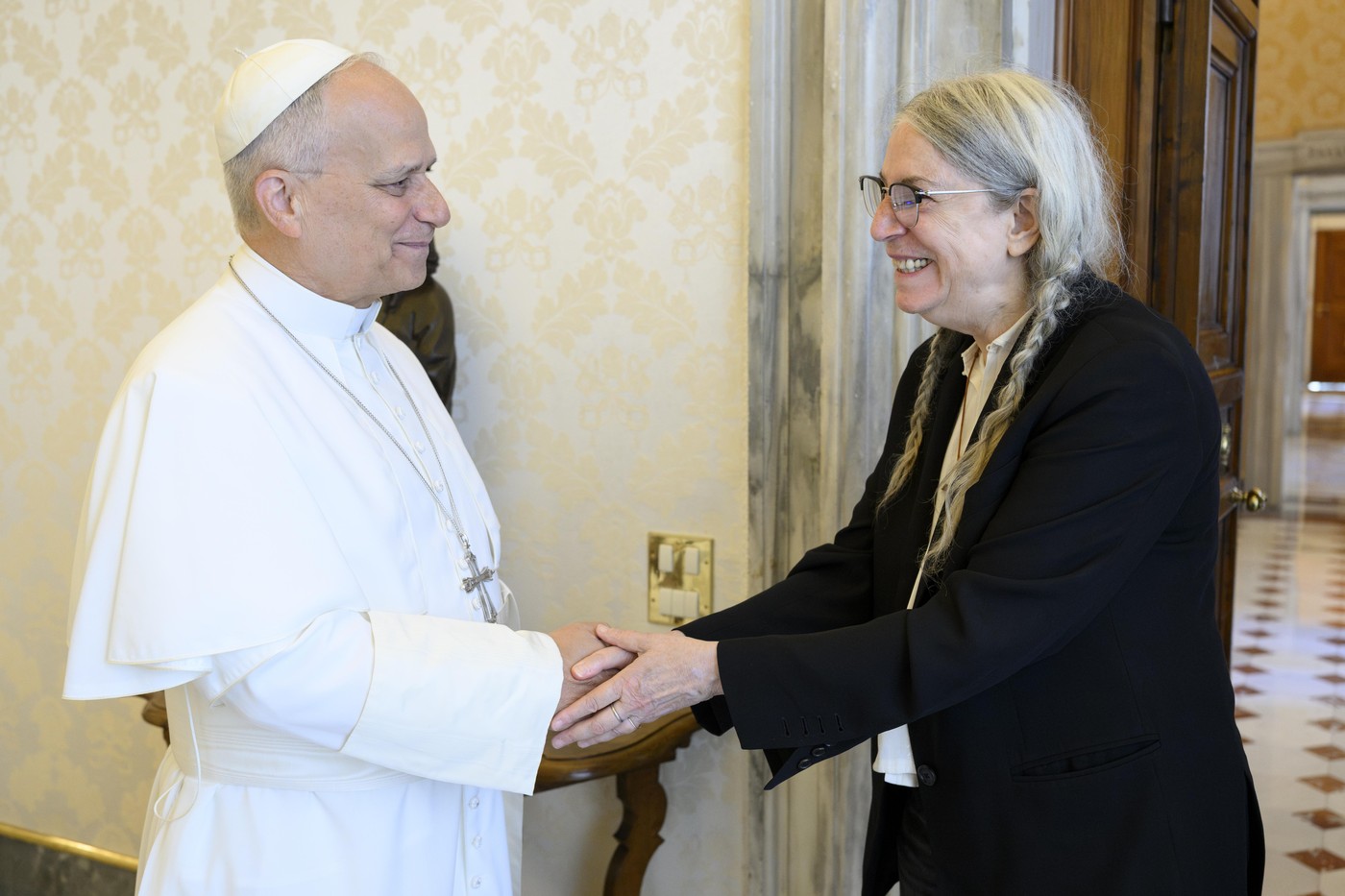 Patti Smith, în vizită la Papa Leon. Legătura specială cu Vaticanul a legendei muzicii punk