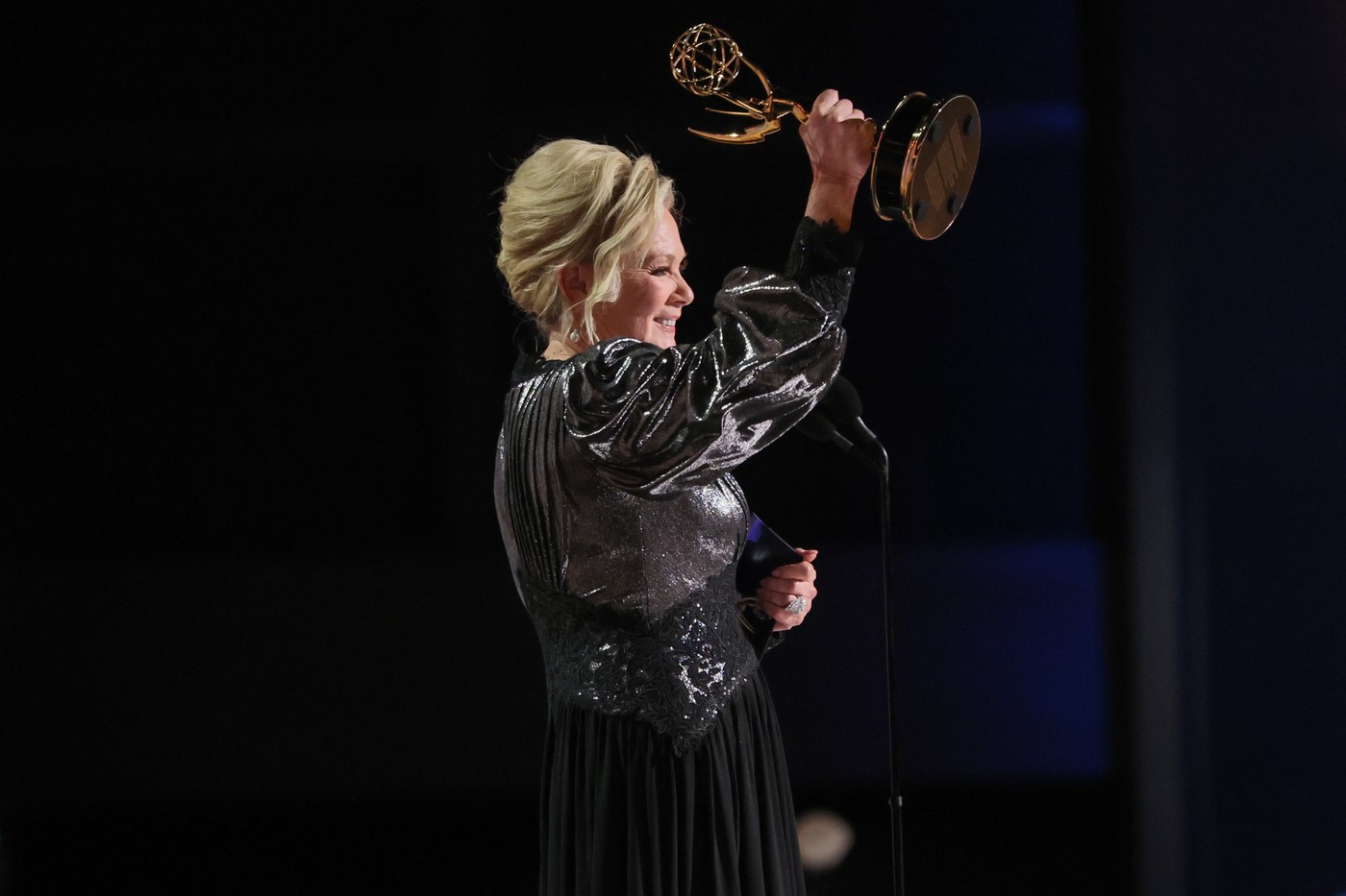 Actrița Jean Smart a câștigat al 8-lea Premiu Emmy din carieră și a reușit o premieră în istoria televiziunii