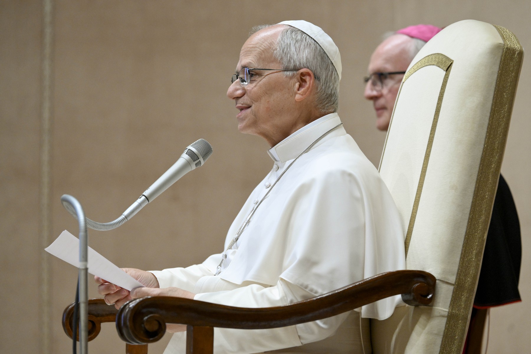 Papa Leon a fost diagnosticat cu cancer, medicii i-au extirpat un lob pulmonar. Anunțul Vaticanului după operație