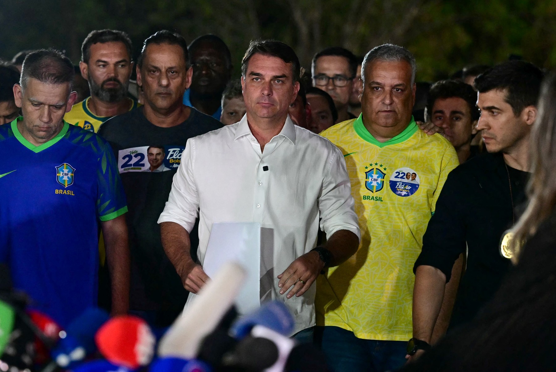 Unde va primi Flavio Bolsonaro viză. Anunțul venit după fuga din Brazilia