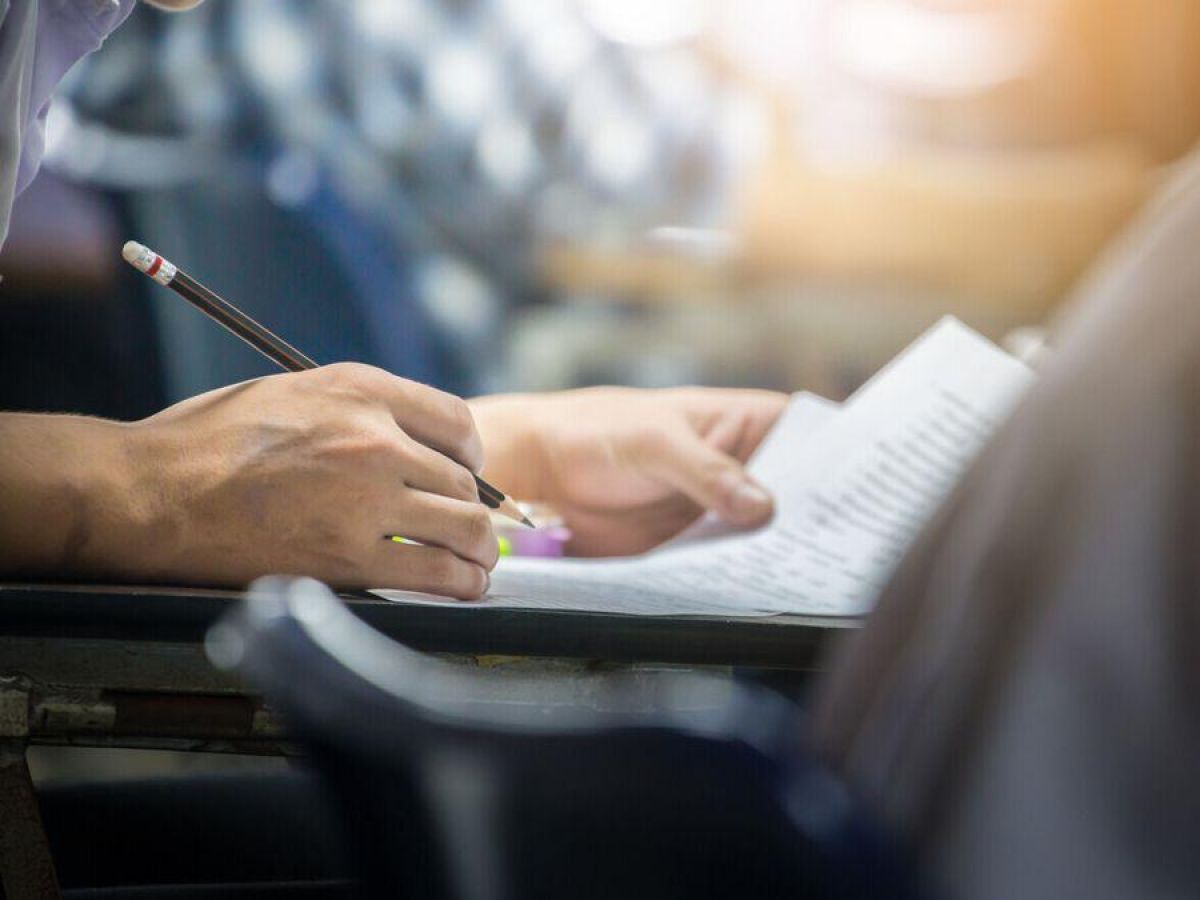 Sute de liceeni din Botoșani au PICAT bac-ul: CÂT este procentul de promovabilitate 