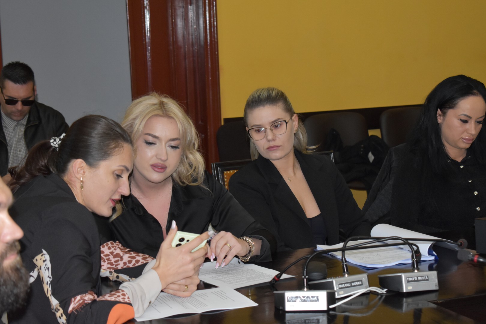 cati botoșăneni ar ramane făra locuri de munca daca s-ar inchide pacanelele