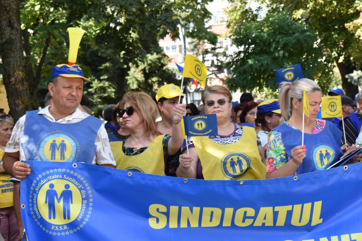 Cor de huiduieli și fluierături în centrul Botoșaniului! Toată lumea DEMISIA – VIDEO 