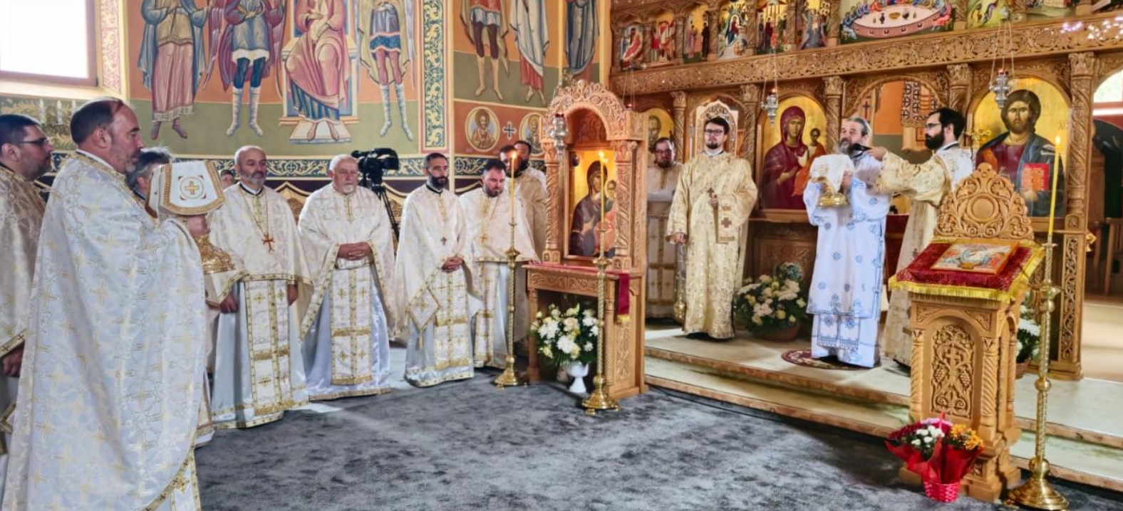 PS Nichifor Botoșăneanul a slujit într-o parohie din județ: Preot hirotesit iconom stavrofor