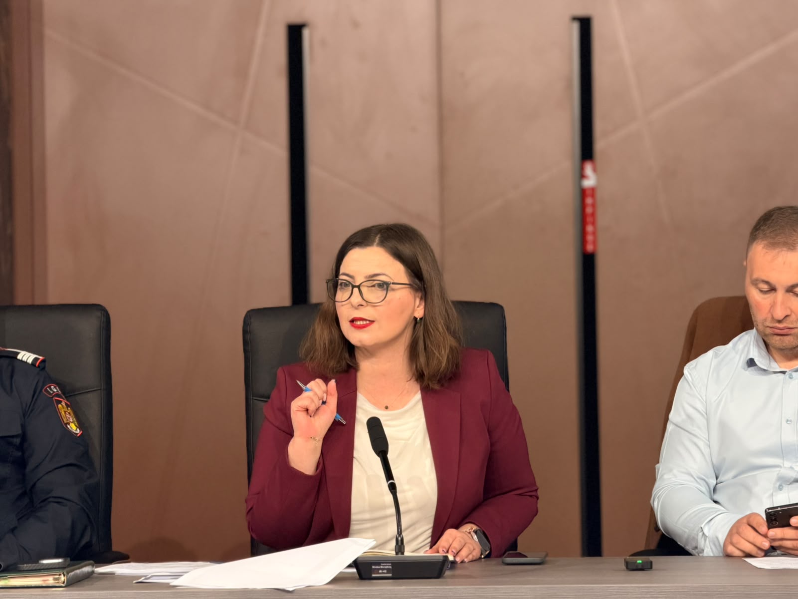 raluca curelariu si a luat ramas bun