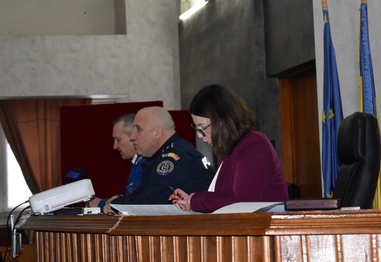 Raluca Curelariu sunată de escroci: Mi se explica că mi-au aprobat un credit – VIDEO