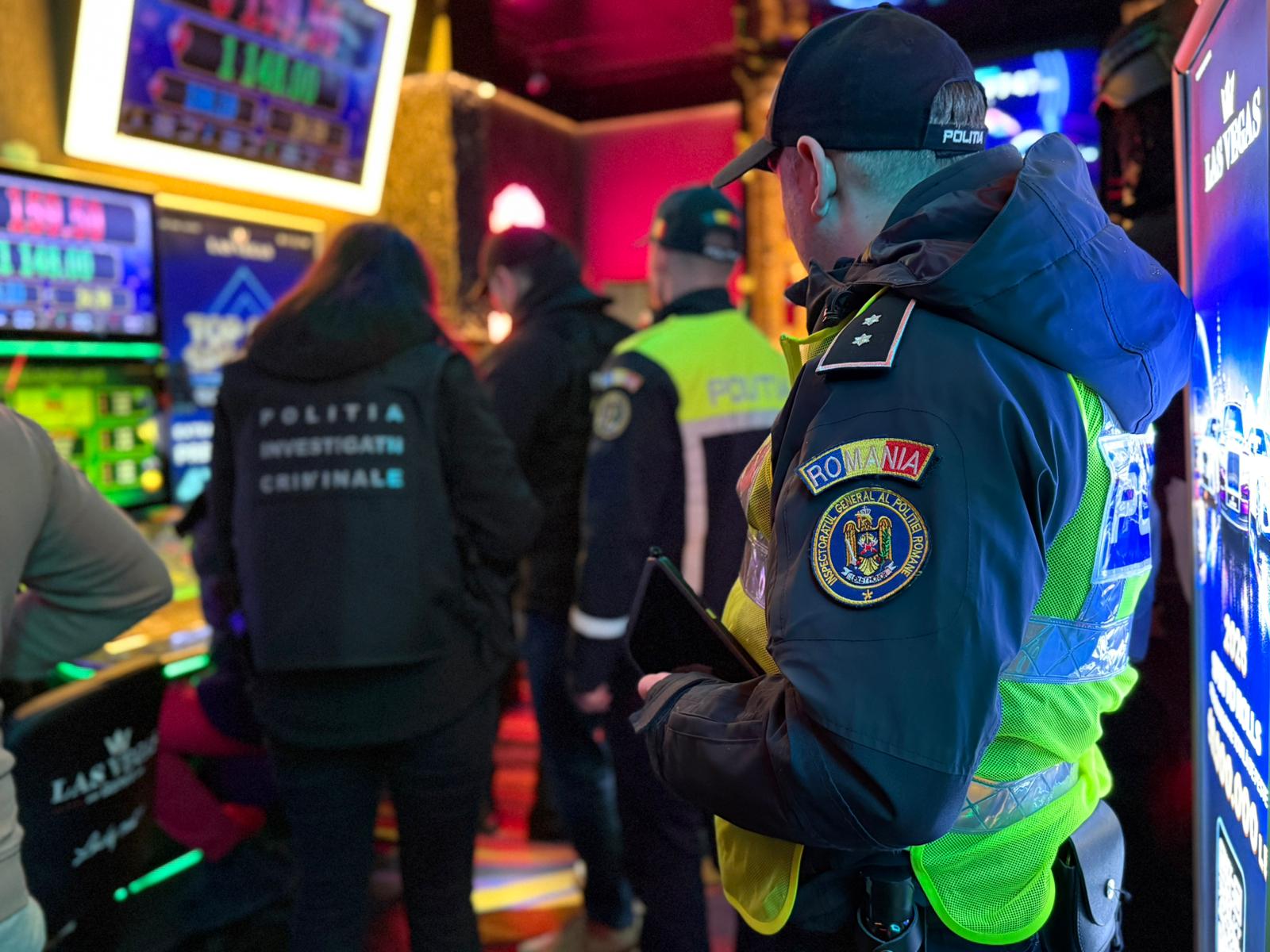 RAZIE cu mascați la păcănele și prin oraș: Patroni amendați, șoferi lăsați fără permis și val de amenzi 