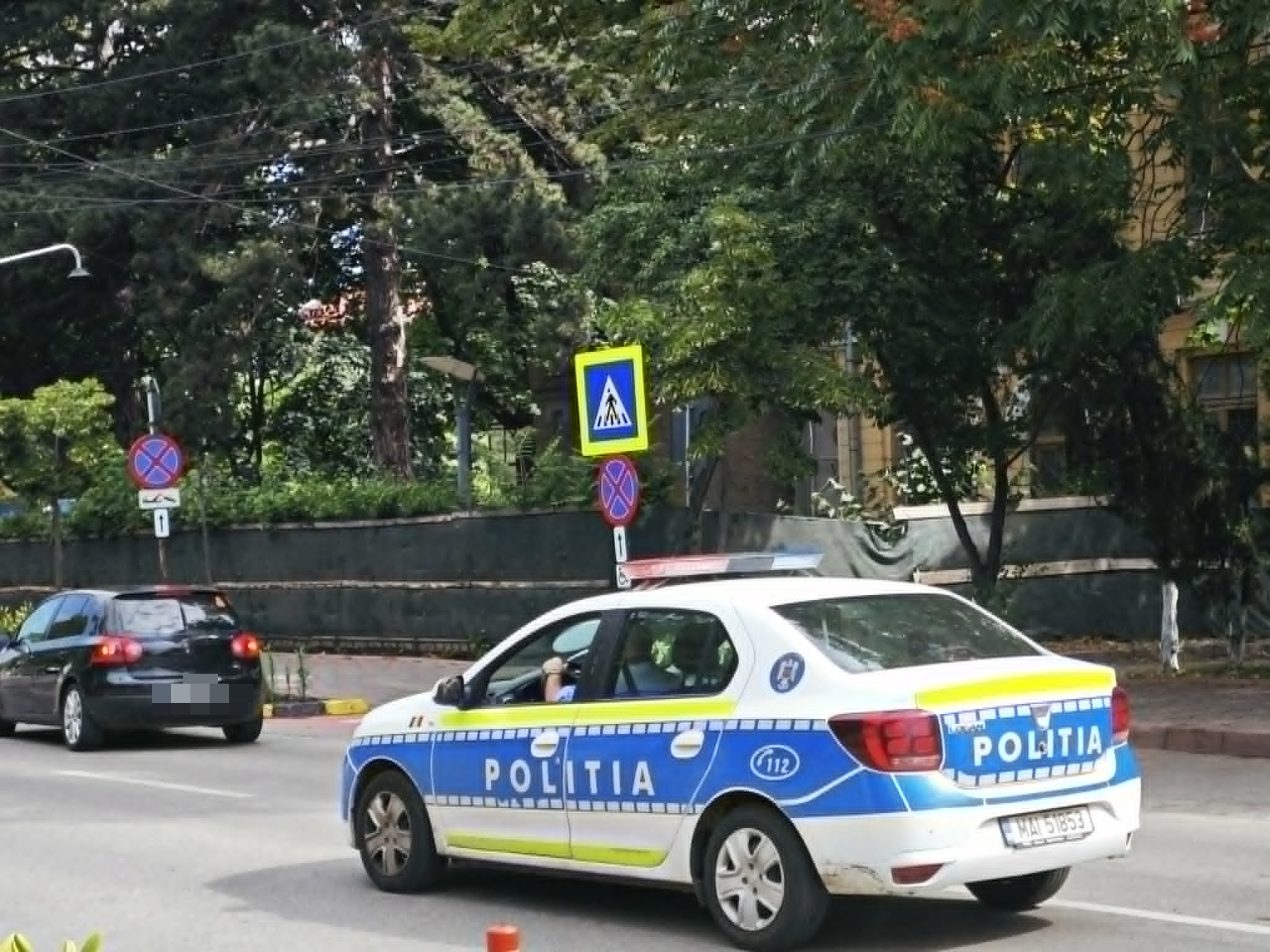 razie in trafic.
