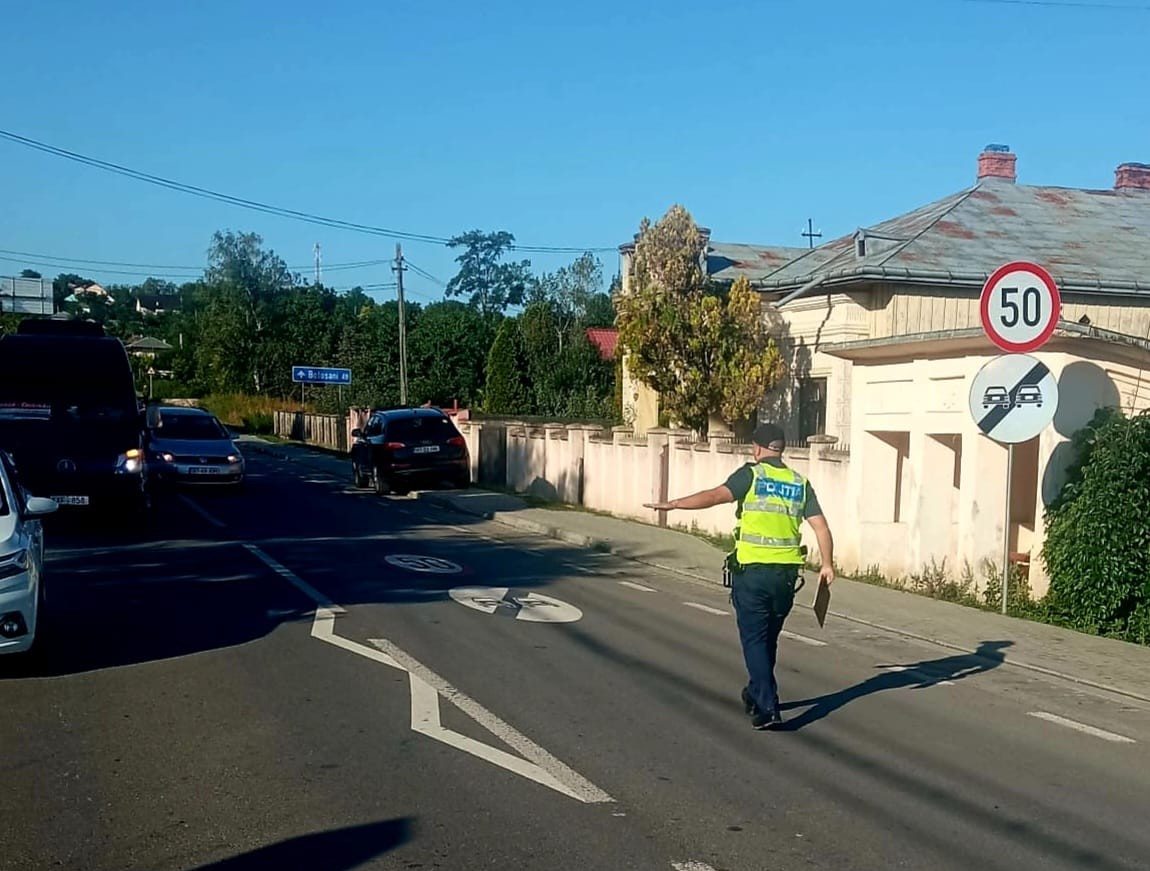 Acțiune fulger a polițiștilor la Dorohoi: Sute de șoferi controlați, permise reținute pe bandă rulantă
