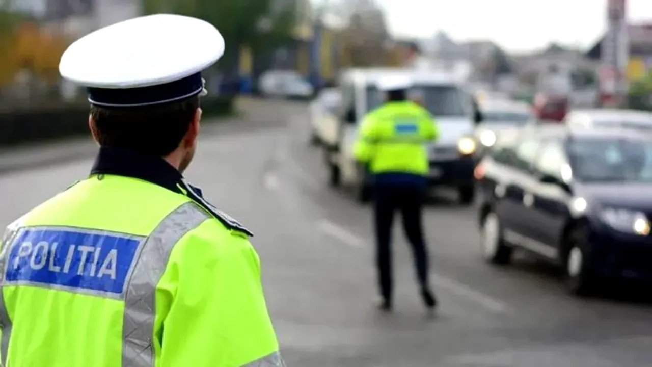 Botoșănean scos din trafic după ce a comis-o sub ochii polițiștilor 