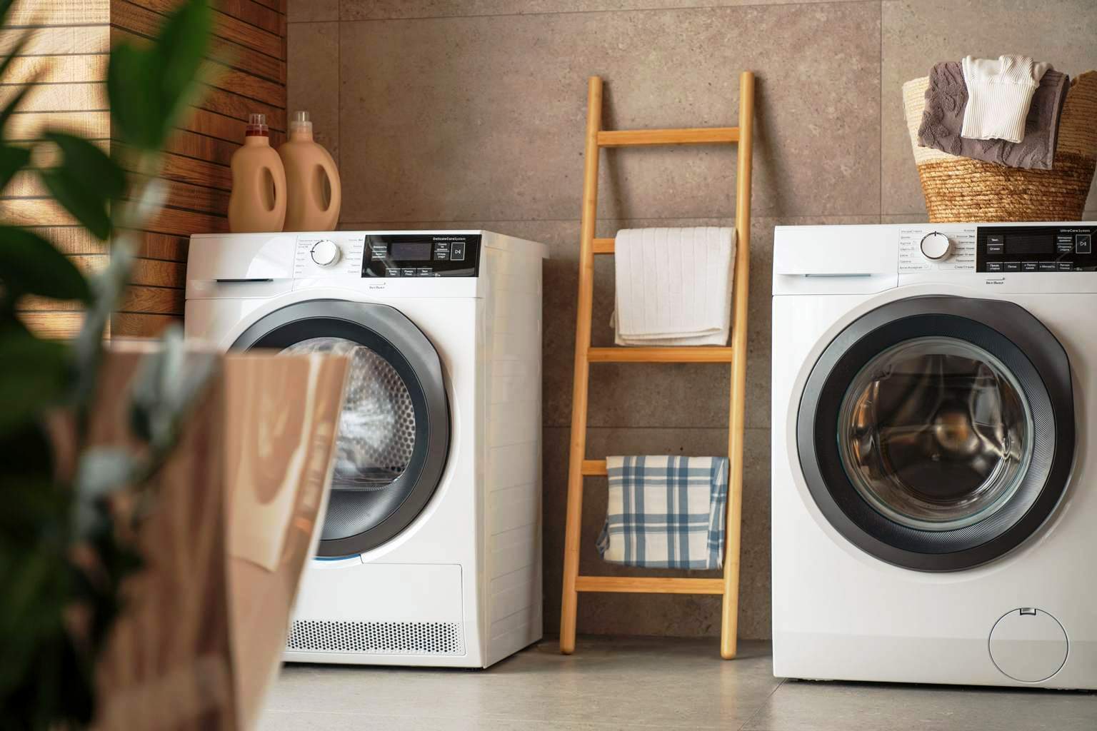  5 recomandări de uscătoare de rufe performante în 2025 - eficiență energetică și funcții inteligente