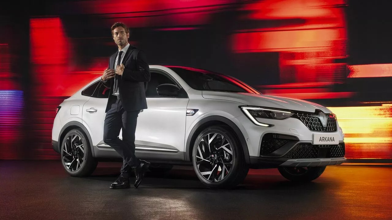 Prinde ultimele modele Arkana, acum cu reduceri de până la 5.000 de euro 