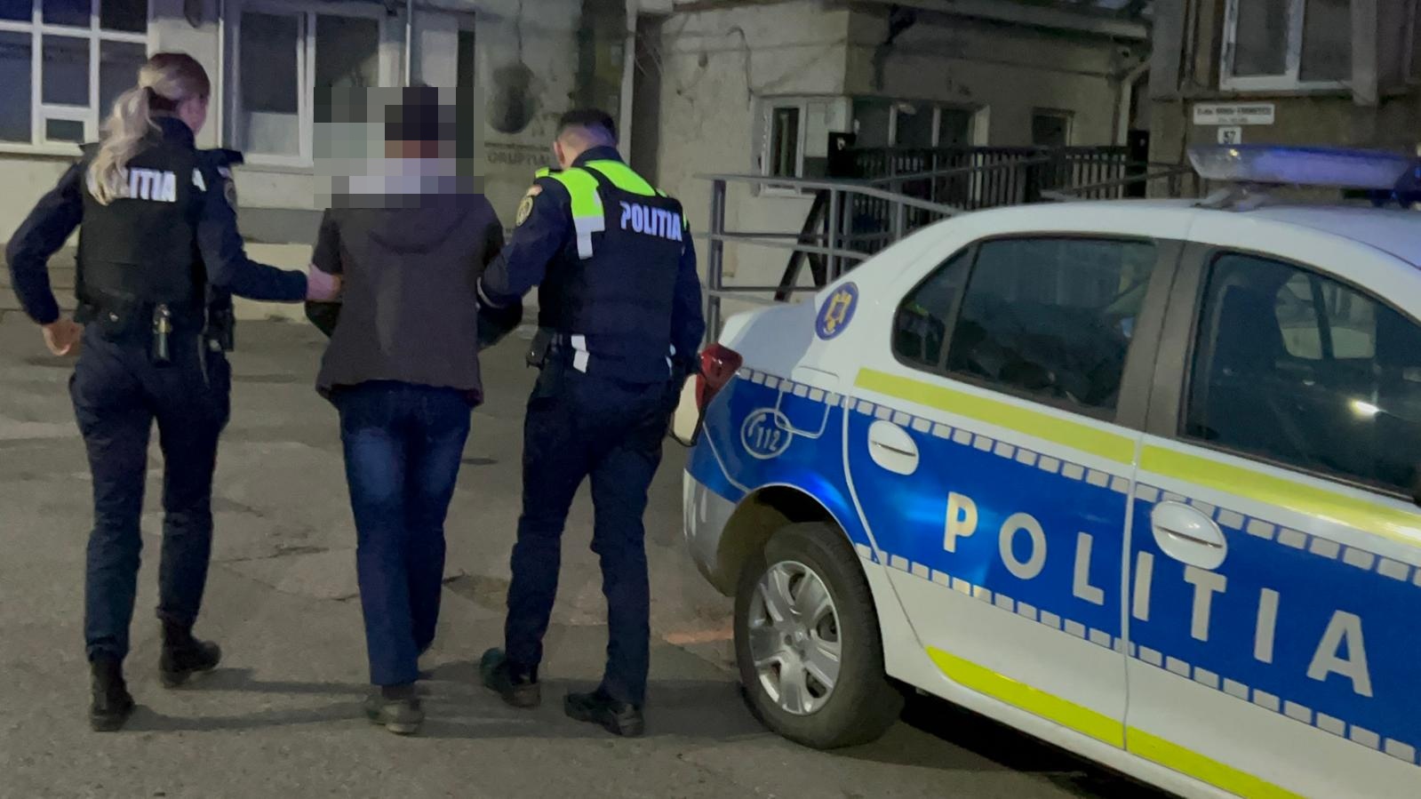 Botoșăneancă bătută de propriul soț, au intervenit polițiștii 