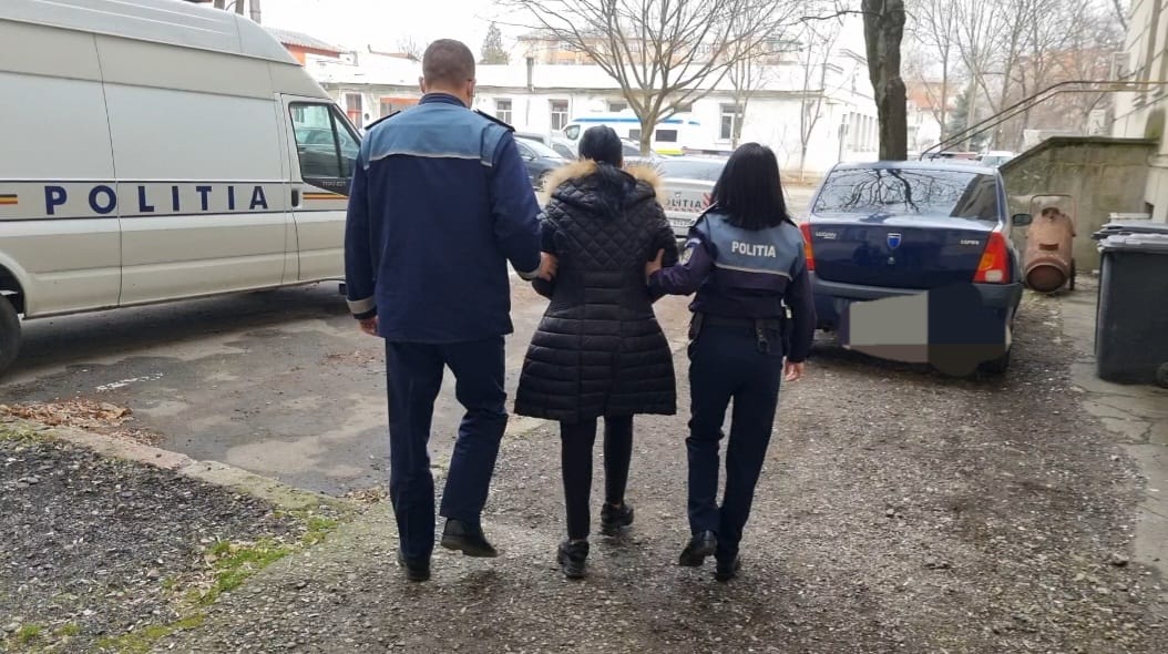 O femeie care făcea trafic cu copii, cazată temporar la Penitenciarul Botoșani 