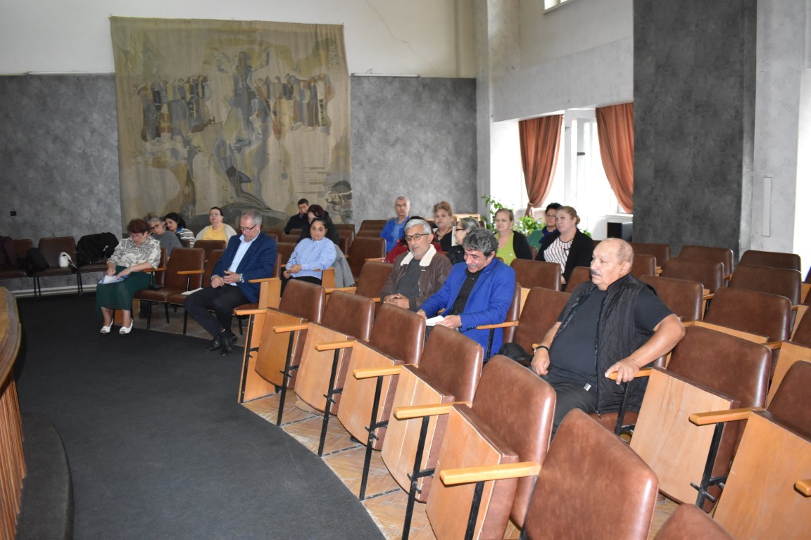 Prima răbufnire a subprefectului: CINE l-a enervat în ședință - Veniți aici și ne certați VIDEO 