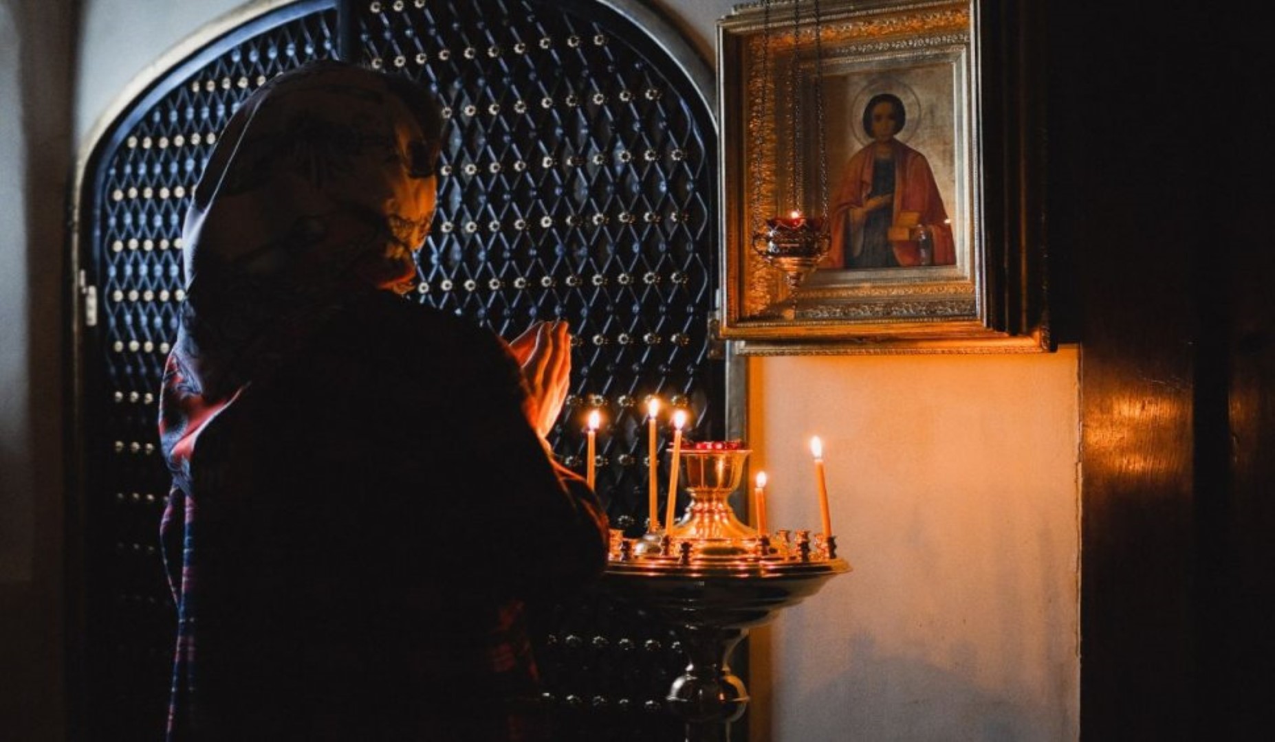 Sfinții Împărați Constantin și Elena: Tradiții și obiceiuri 