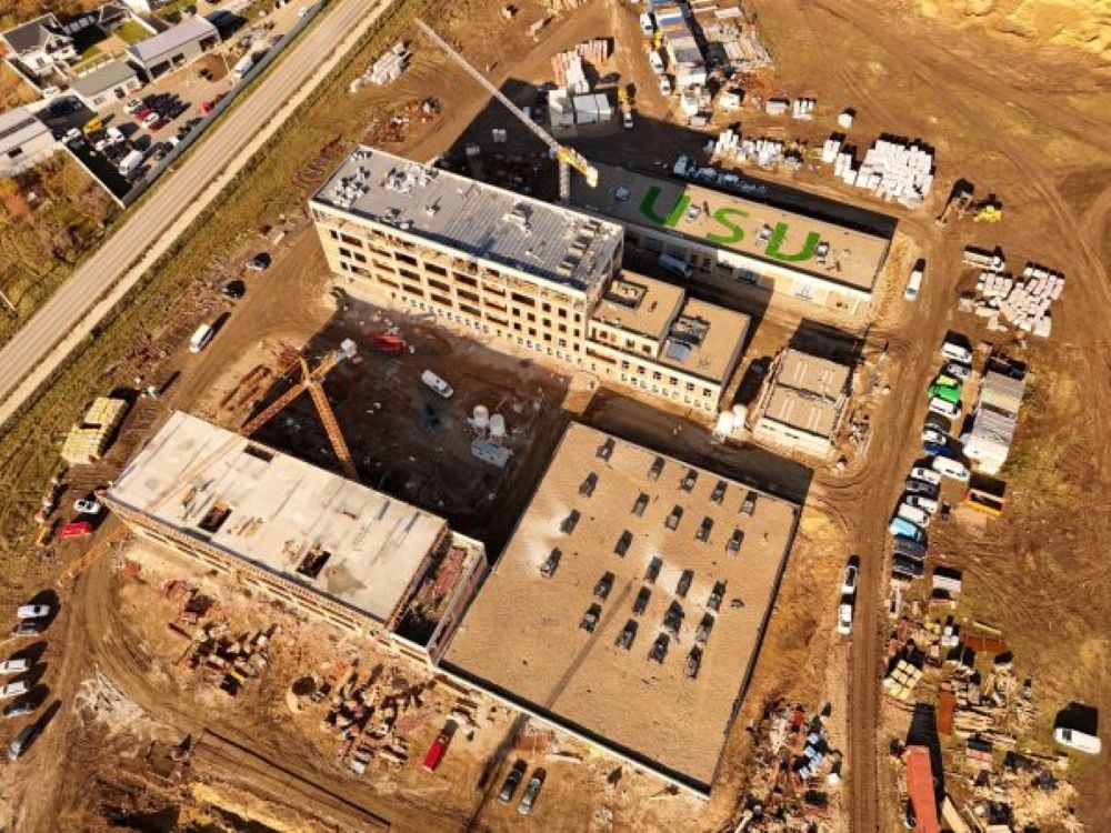 Firme din Botoșani și Suceava „se bat” pentru o lucrare la universitate 