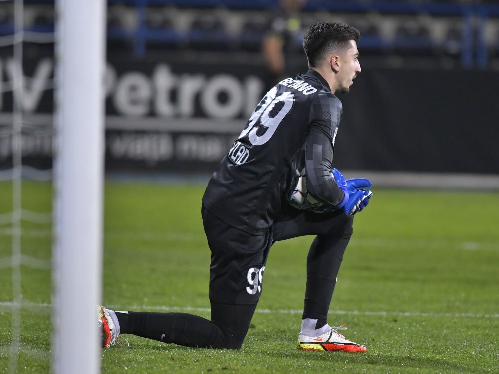 Portarul campioanei FCSB dorit de FC Botoșani: REACȚIA lui Valeriu Iftime