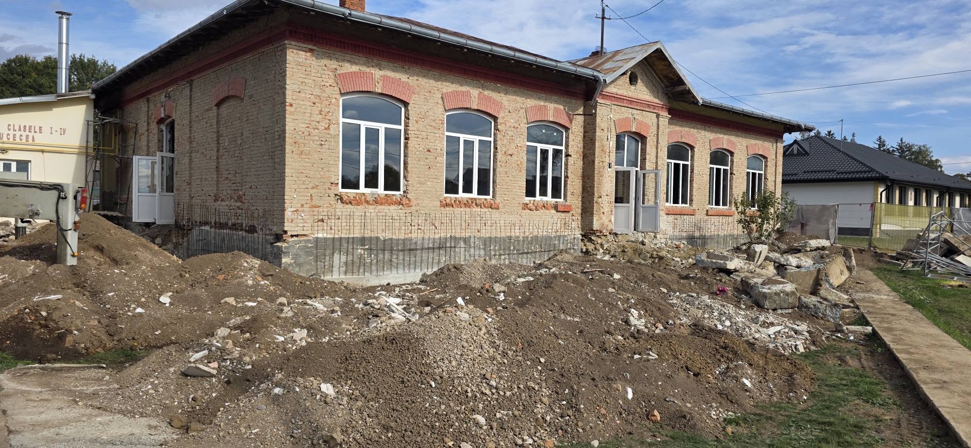 scoala din bucecea fara fundatie