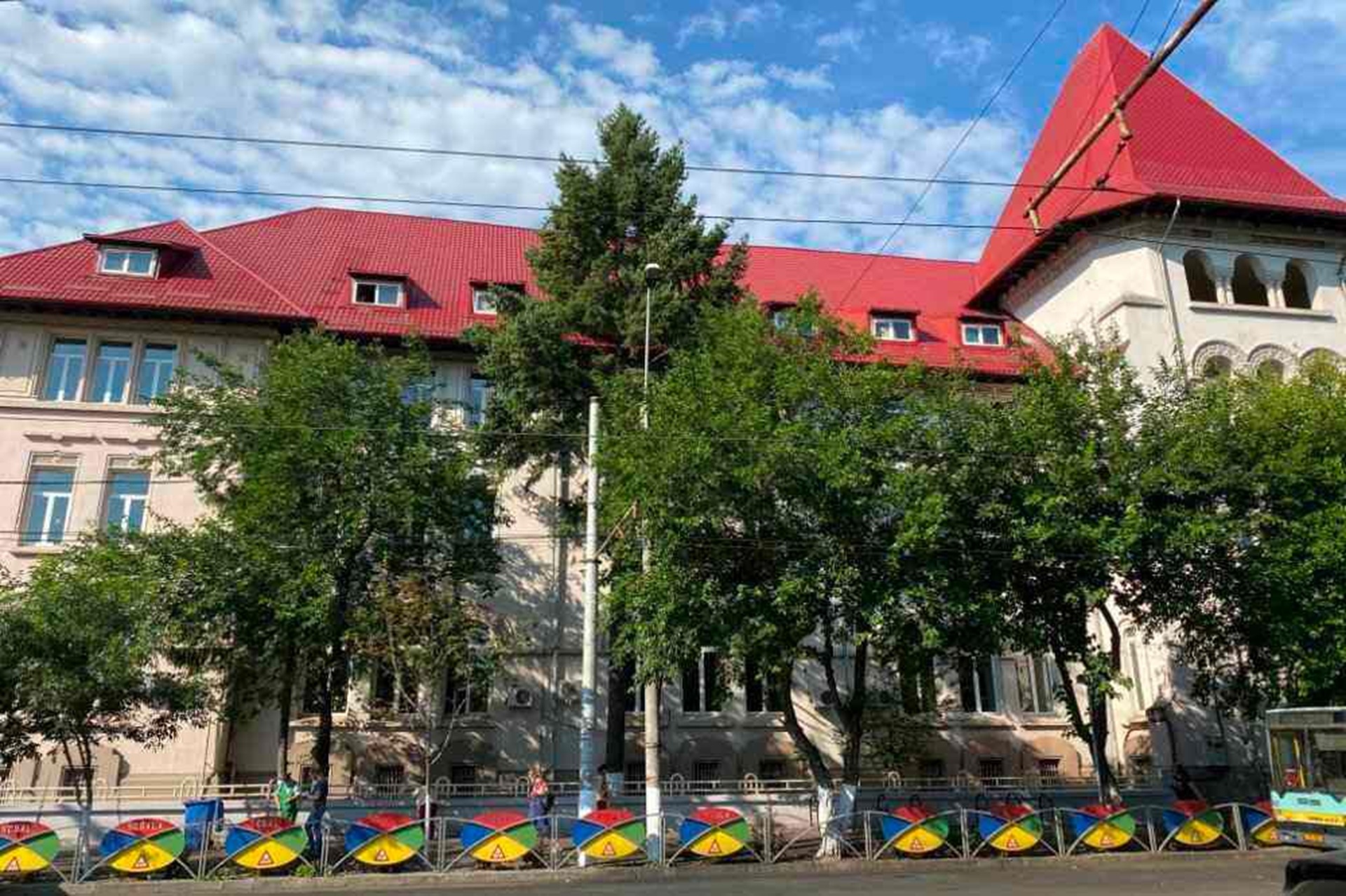 Clădirile neoromânești din Bucureștiul interbelic: Cămine de ucenici transformate în instituții moderne