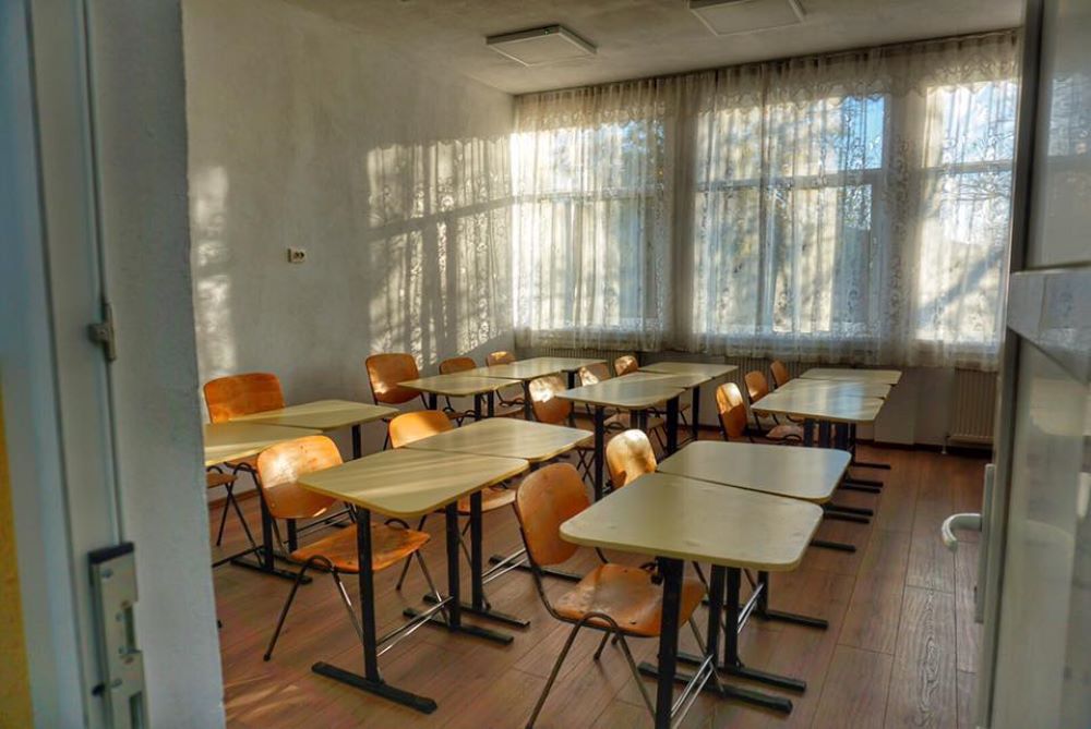 Val de nereguli în școli, de la lipsa apei calde la personal fără cursuri de igienă