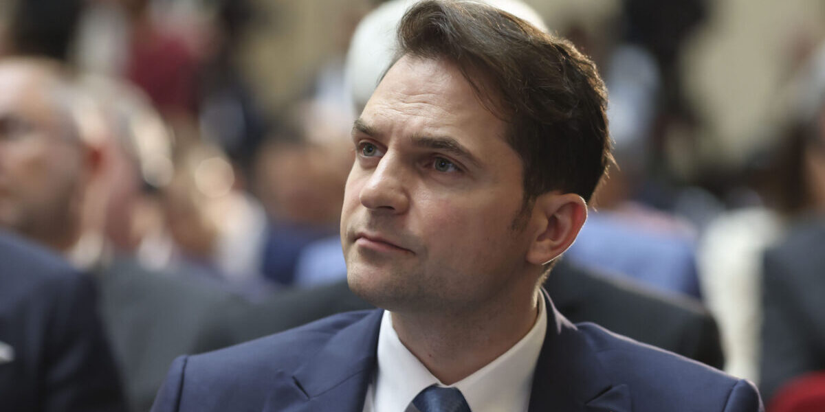 Sebastian Burduja vorbește despre schema de plafonare: Prețul la energie și la gaze rămâne același