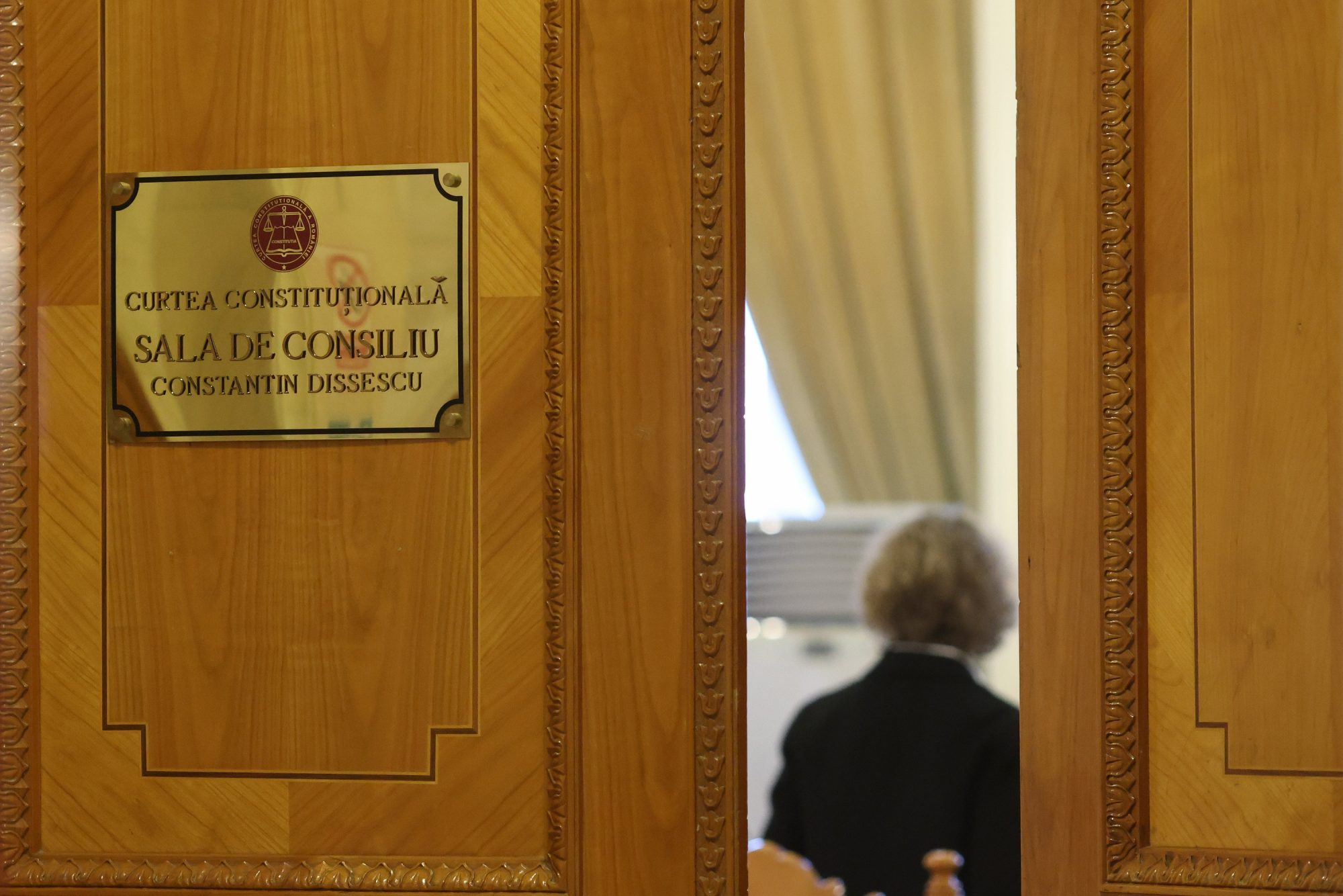 PSD și USR, optimiști: Reforma pensiilor speciale va trece de CCR