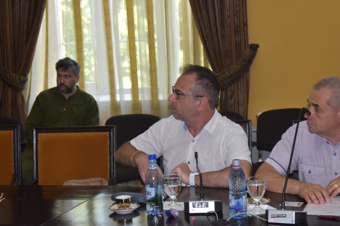 Guralivul de la „Municipiu” trimis puțin la plimbare, prin București – VIDEO 