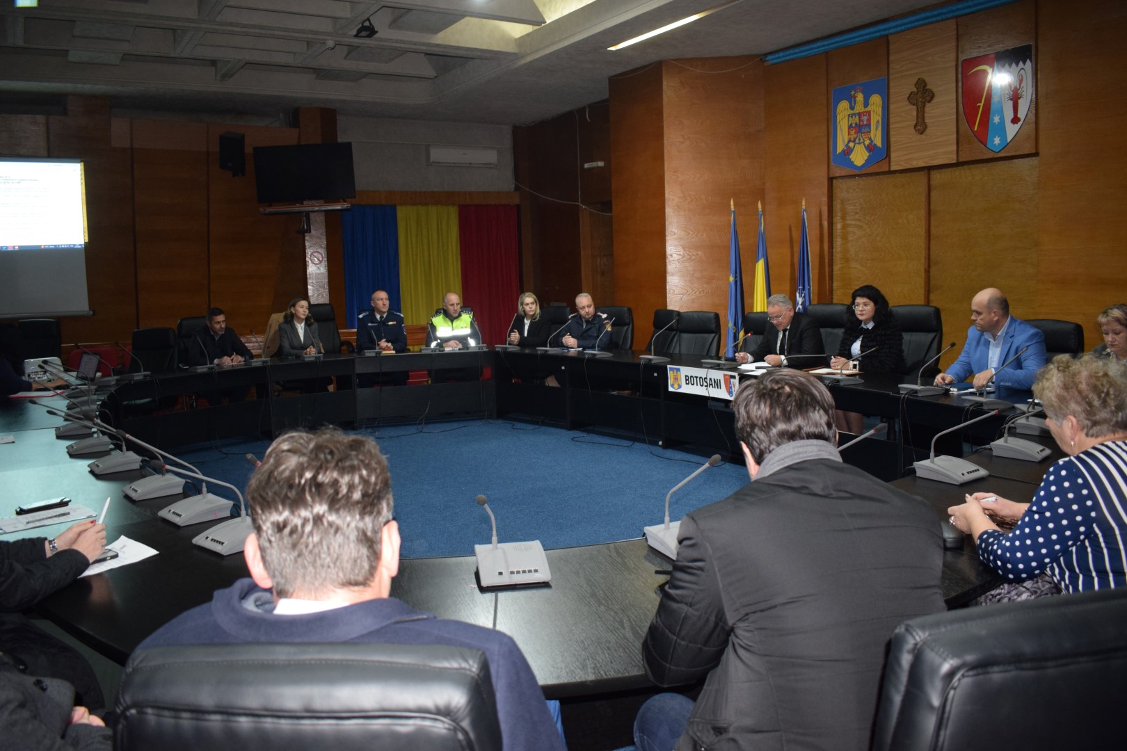 Contractele pentru deszăpezirea drumurilor județene NU au fost semnate, prefectul către un director: Responsabilitatea este în întregime a dvs  