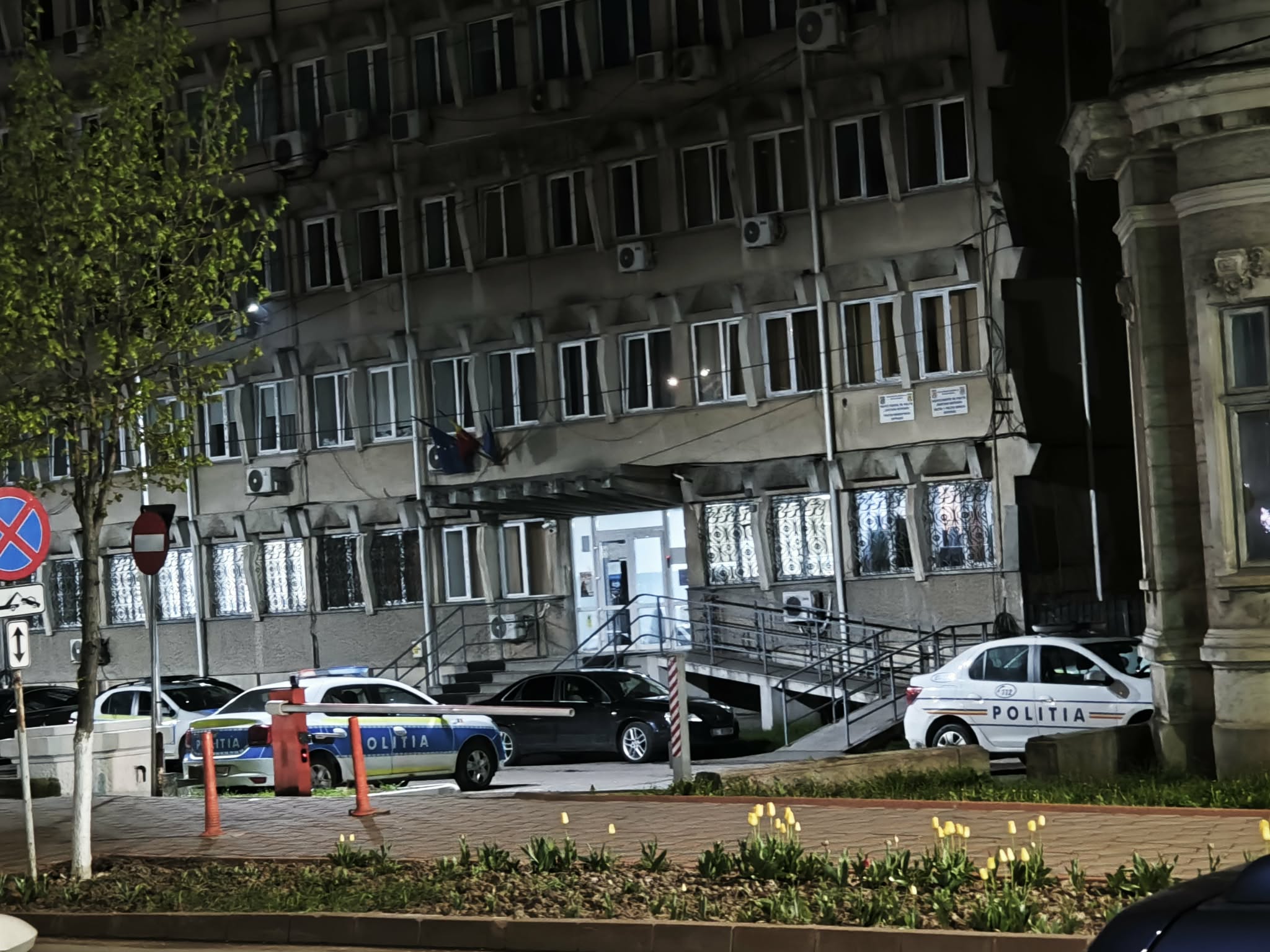 sediul politiei botosani, fata cautata de 12 ani