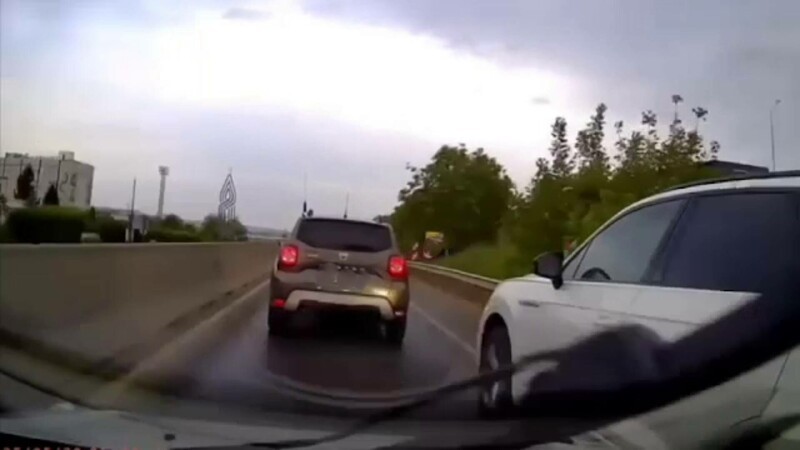 Cinci șoferi agresivi de la Botoșani amendați și lăsați fără permis după ce Poliția a primit FILMĂRI din trafic 