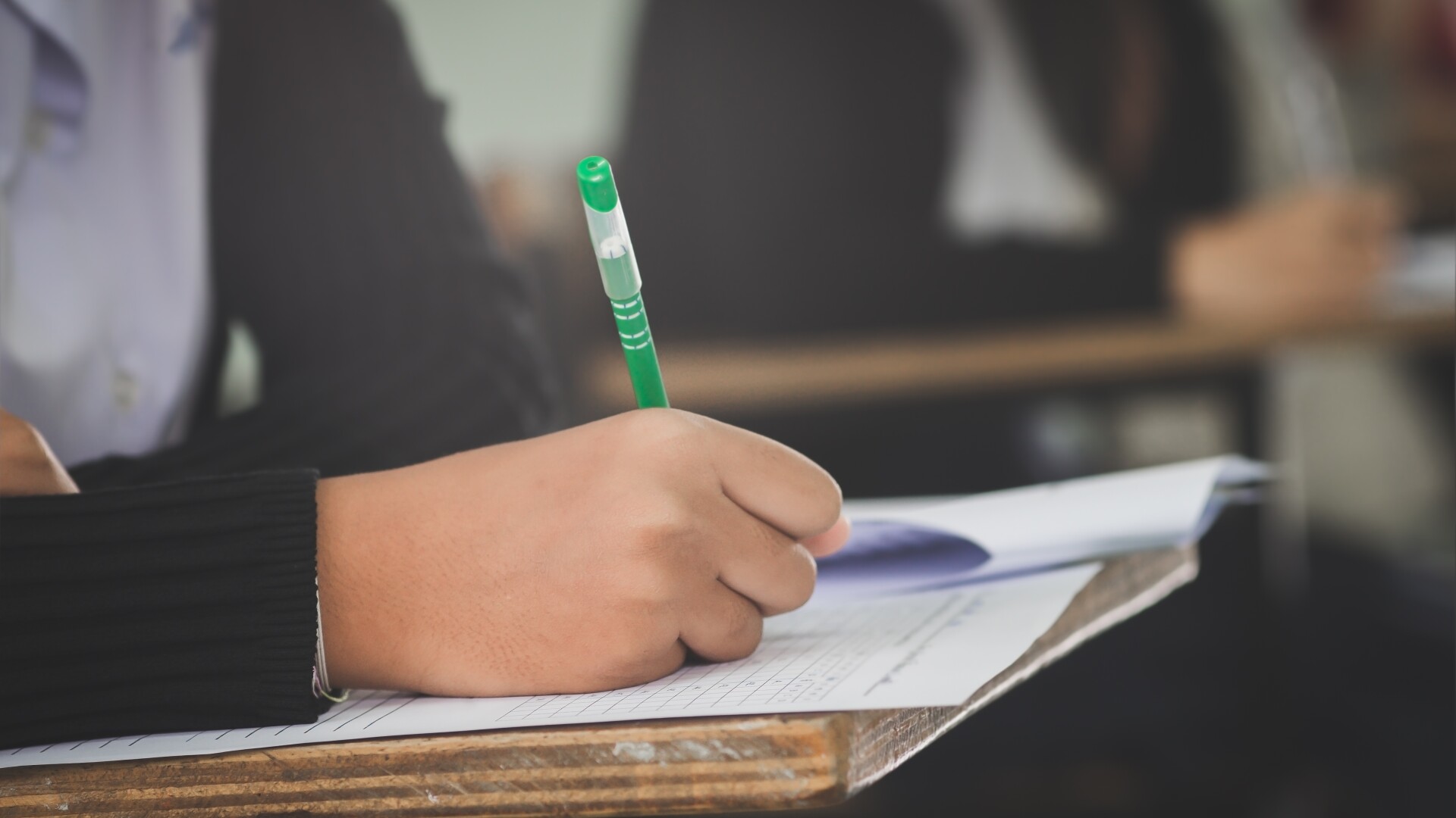 ASTĂZI: Peste 200 de elevi botoșăneni nu au dat simularea la matematică 