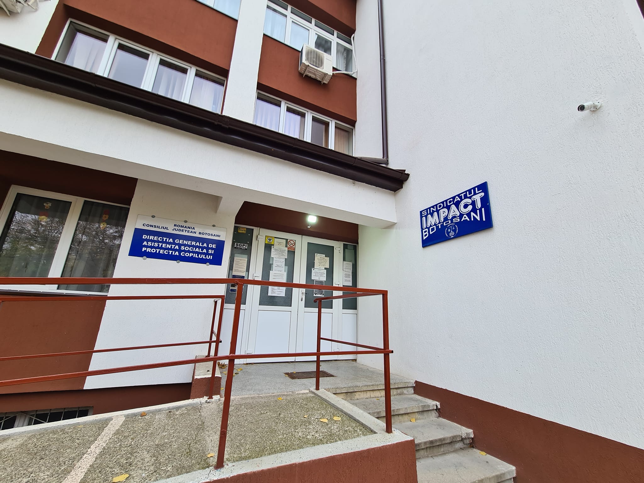 Sindicaliștii din Asistență Socială cer modificarea ordonanței care interzice continuarea activității după pensionare   