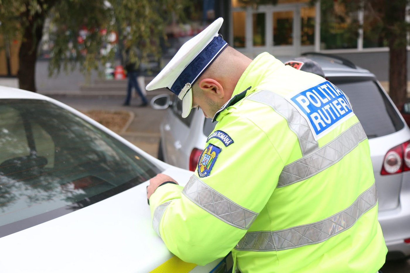 un tupeist a fost bagat dupa gratii