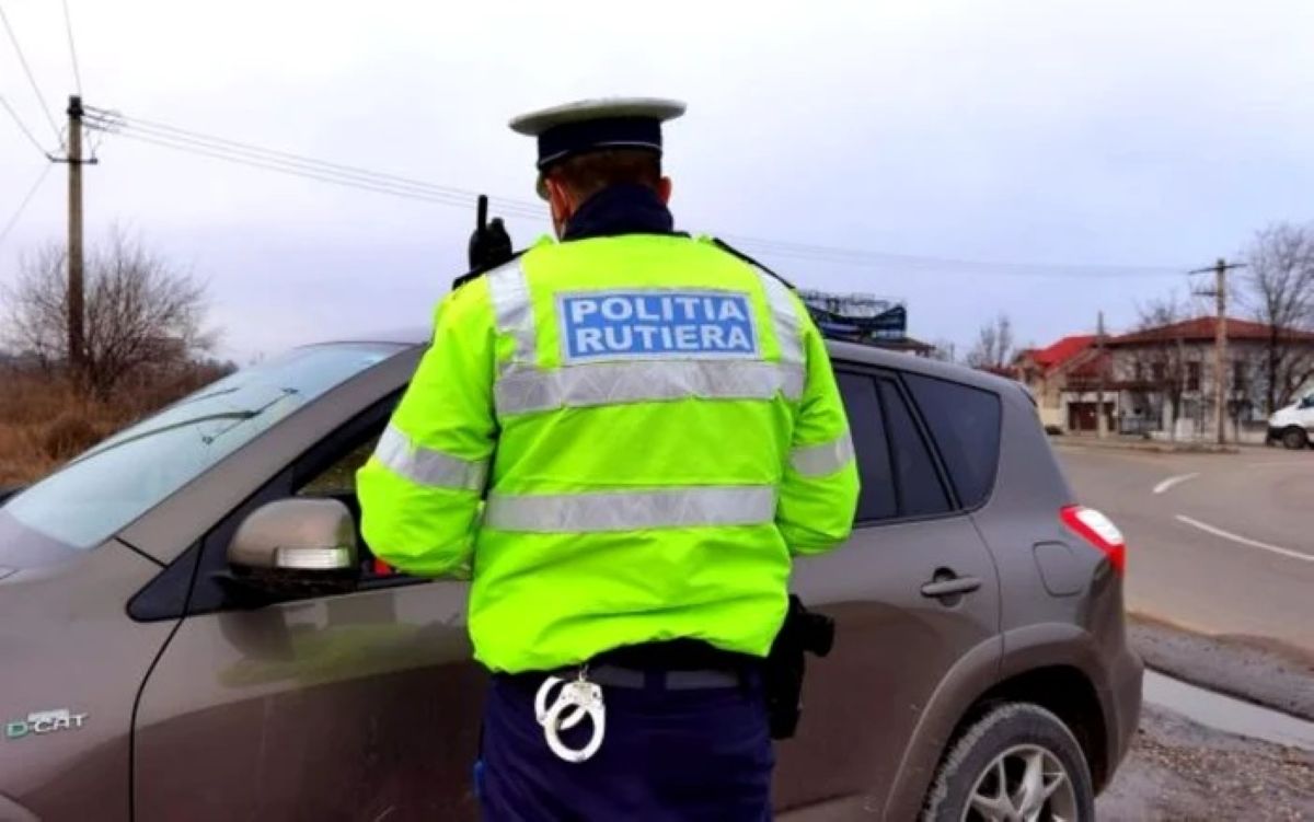 Botoșănean dat jos de la volan și dus la spital