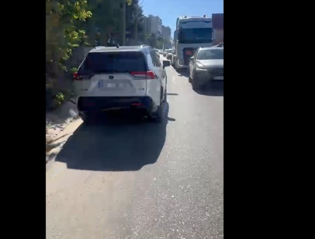 SOFER filmat in timp ce circula pe contrasens