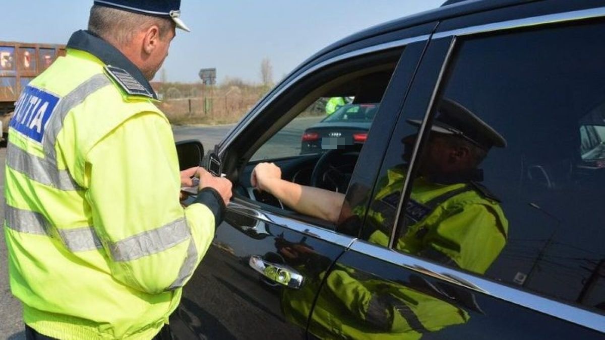 sofer oprit de politie taxat cu un dosar penal