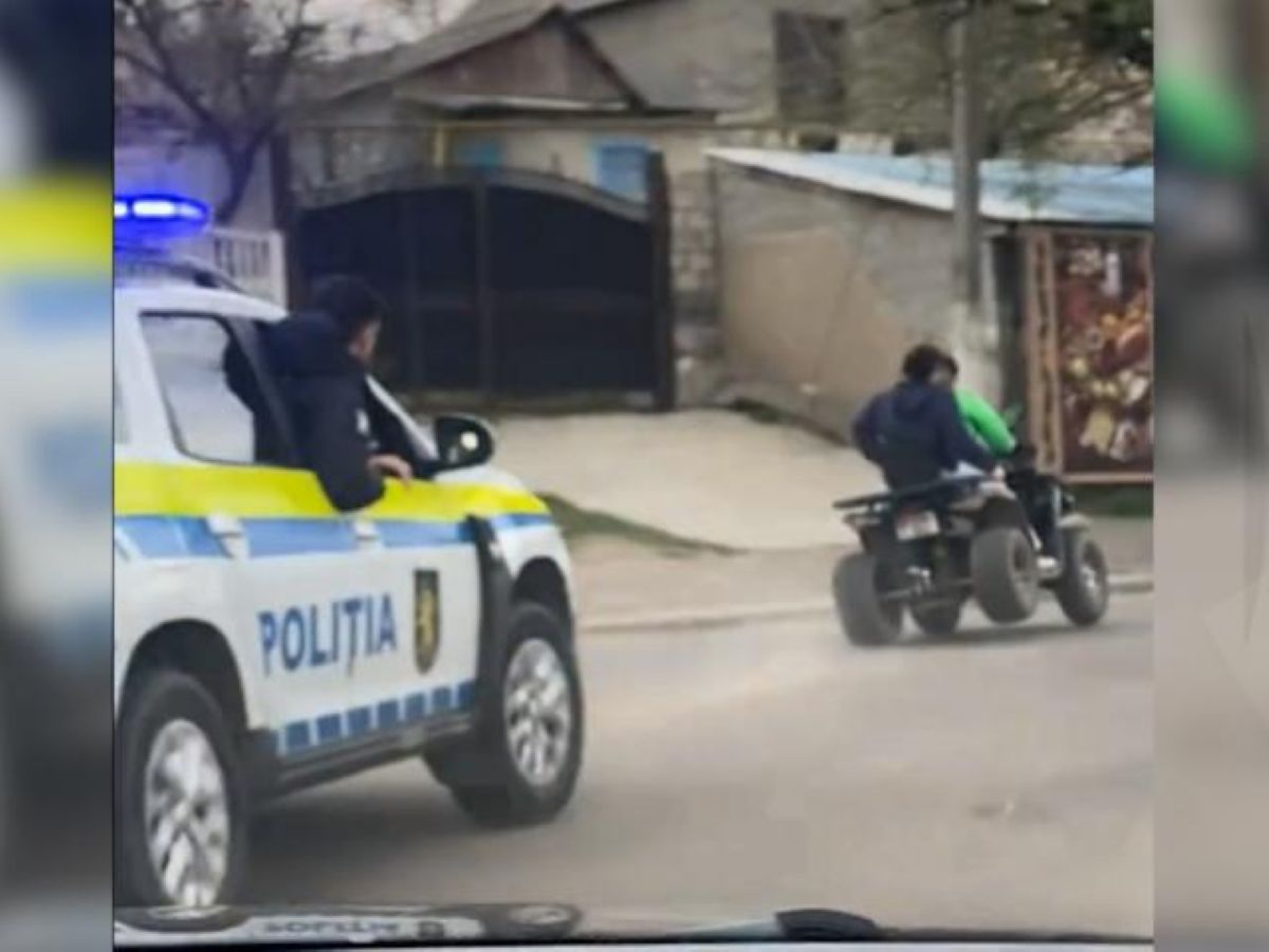 sofer pe atv urmarit de politie